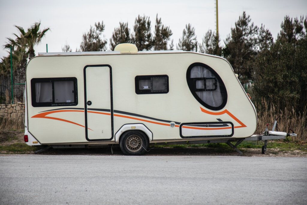 Coisas a considerar ao comprar capas de caravana Vale a pena viajar